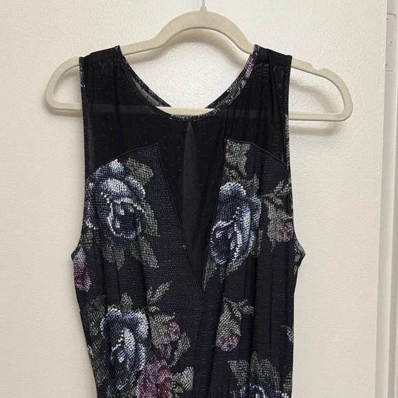 Lululemon Athletica Black Floral Jumpsuit Size 8 - Picture 1 of 7